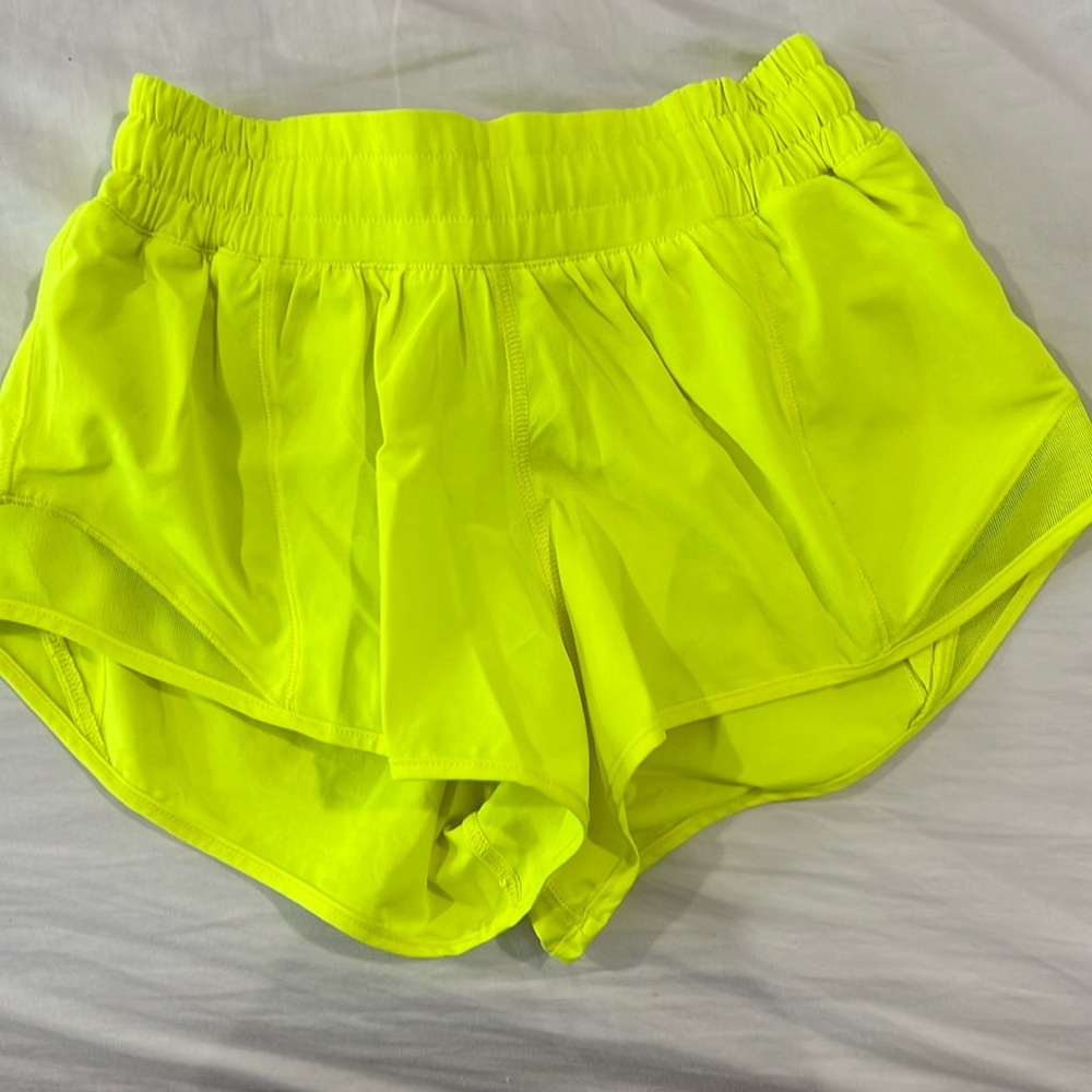 Lululemon hotty hots low rise 2.5 inch
